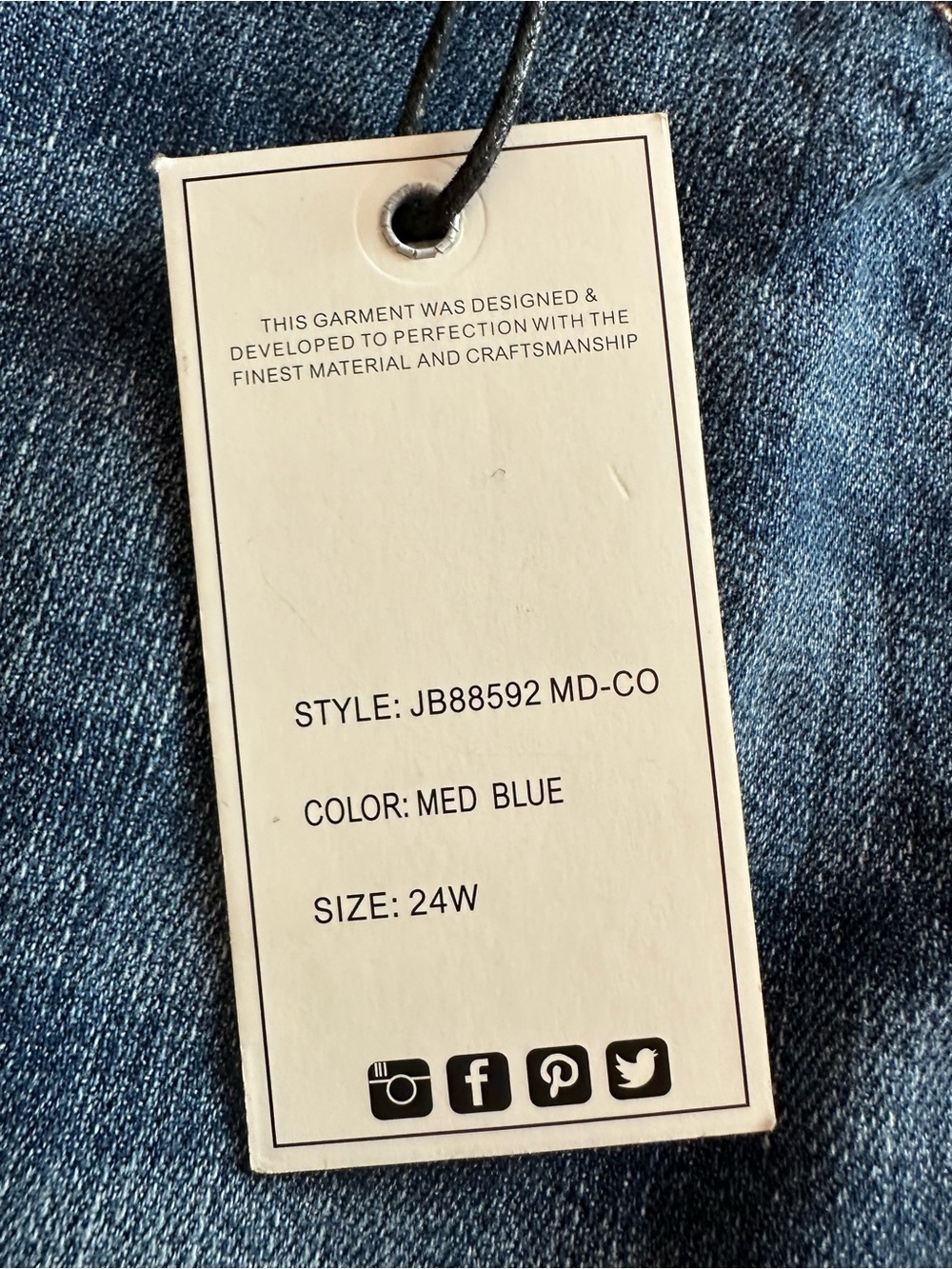 Judy Blue Medium Wash Blue Wide Crop 24w - Picture 3 of 3